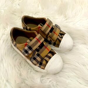 Burberry Kids Shoes (Toddler Size 9)